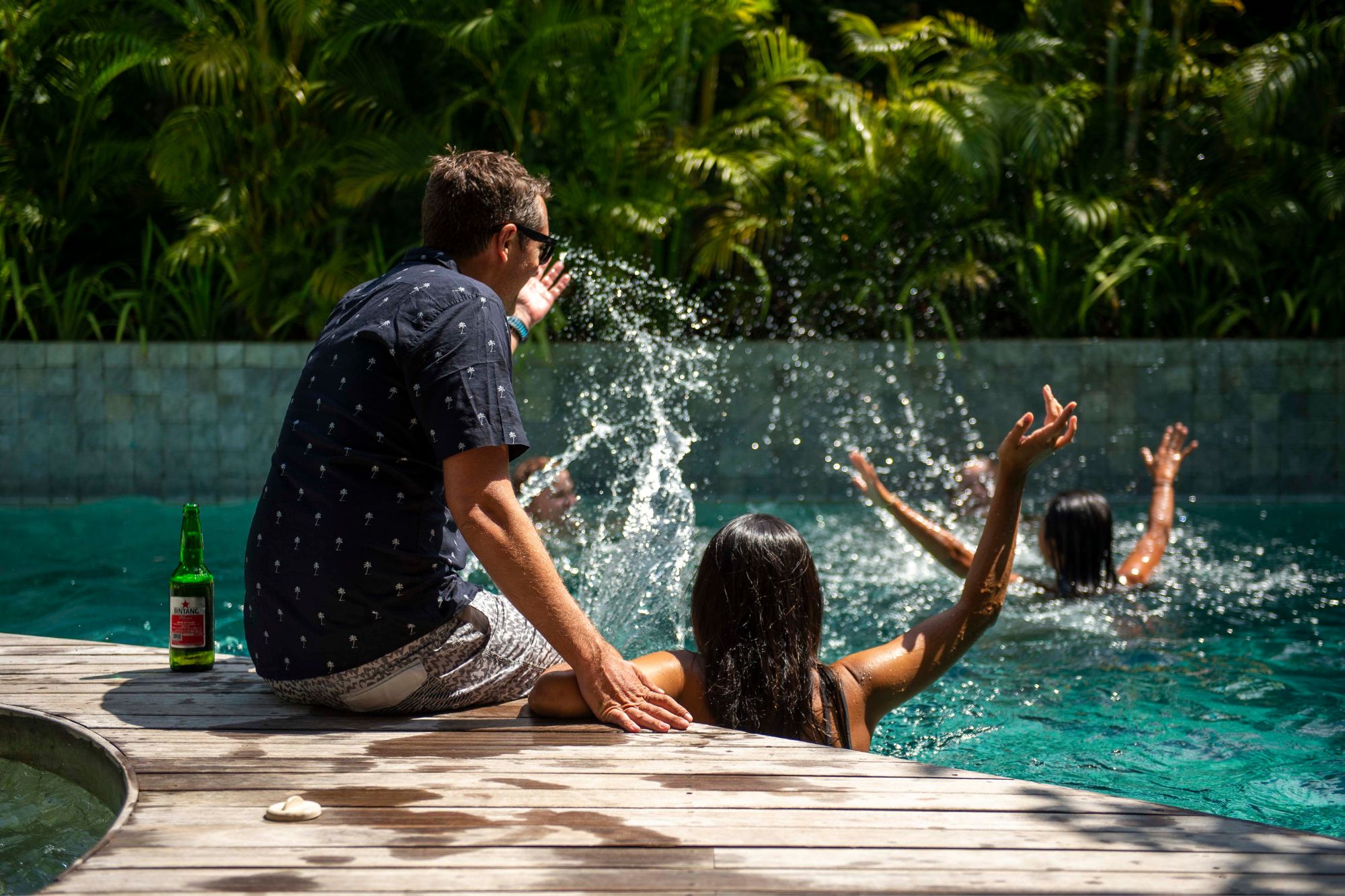 the layar family pool