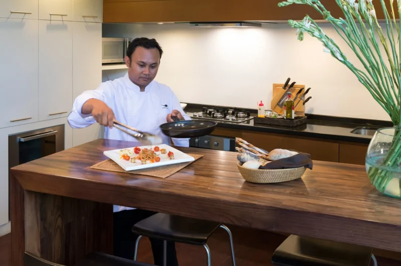 Overview The Layar In Villa Chef