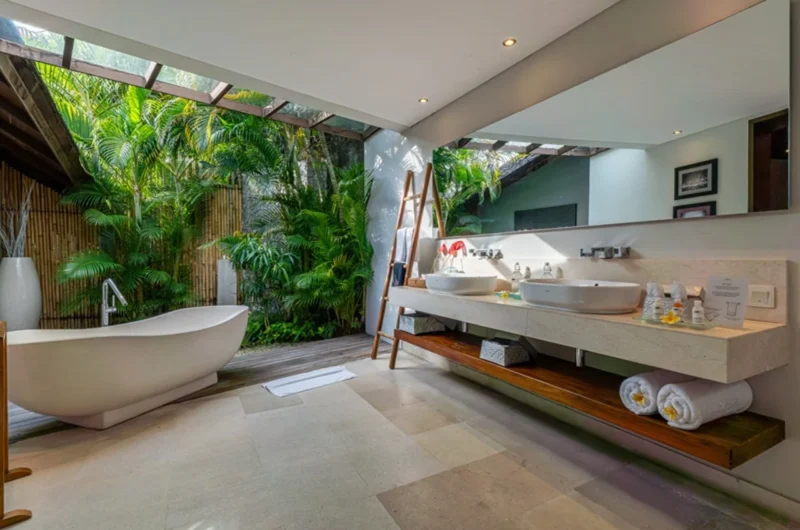 The Layar Four Bedroom Villa Bathroom 5
