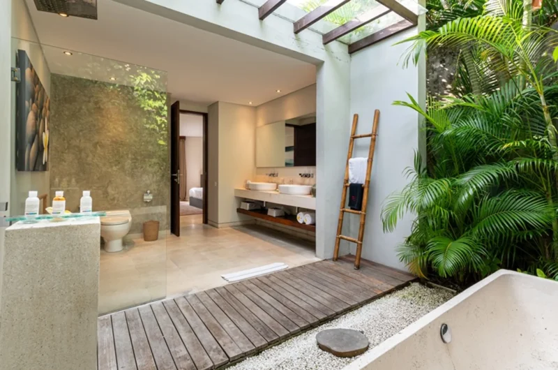 The Layar Four Bedroom Villa Bathroom