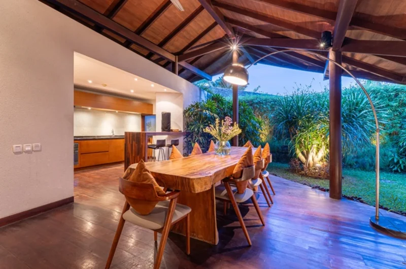 The Layar Four Bedroom Villa Dining Room 2