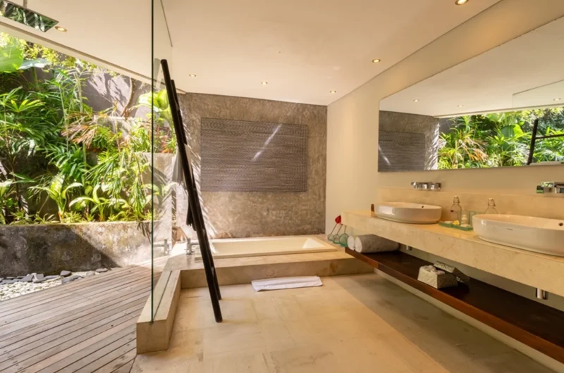 The Layar Three Bedroom Villa Bathroom 7