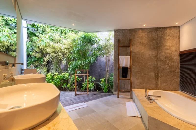 The Layar Three Bedroom Villa Bathroom 8