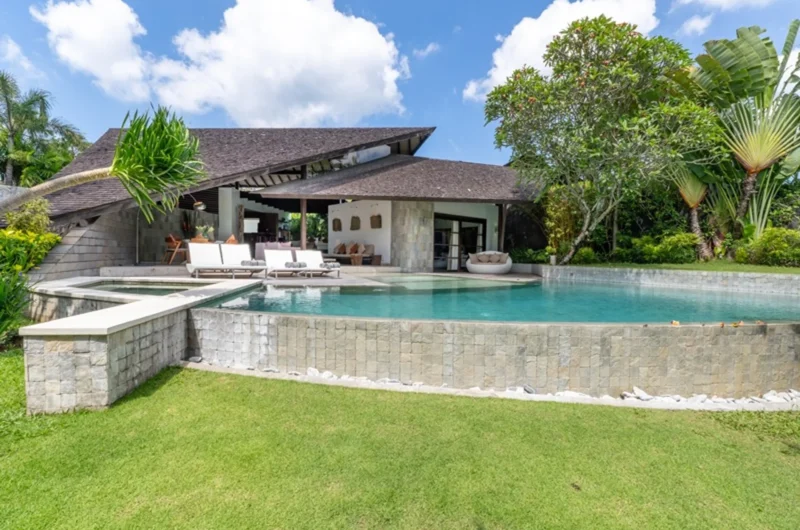 The Layar Three Bedroom Villa Swimming Pool 4