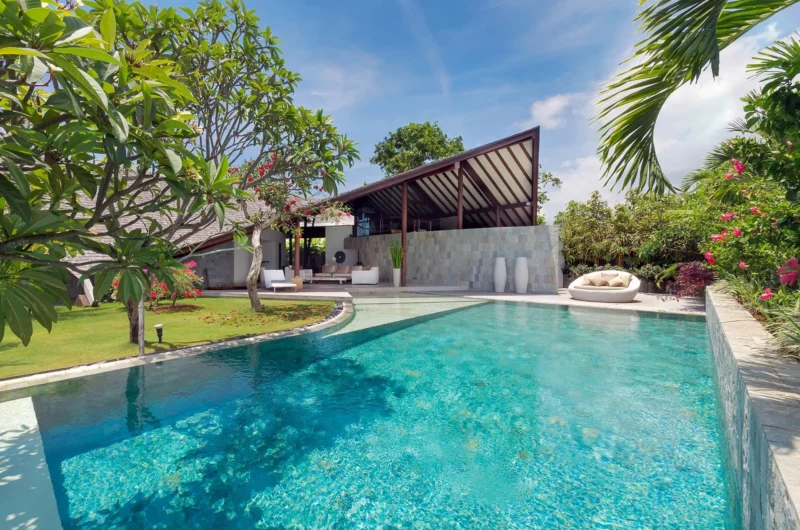 Three Bedrooom The Layar A Huge Pool