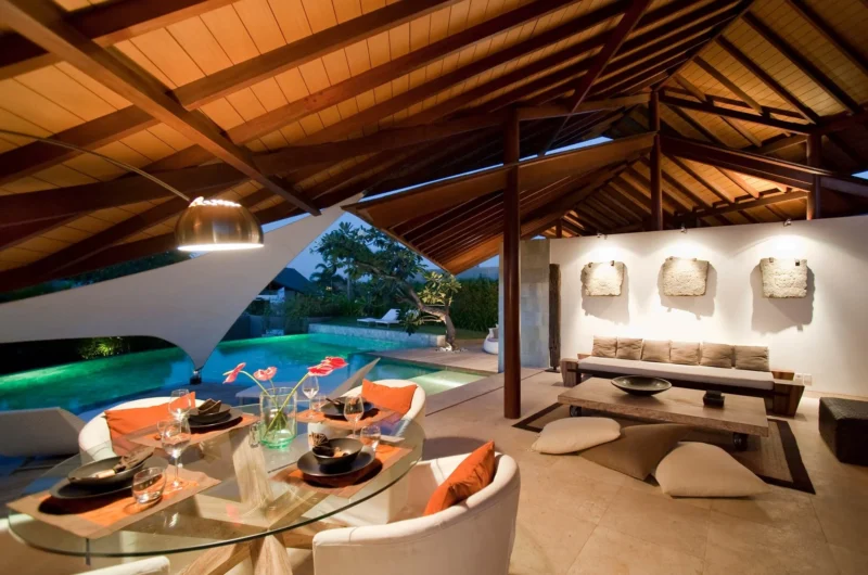 Three Bedrooom The Layar Living And Dining At Night
